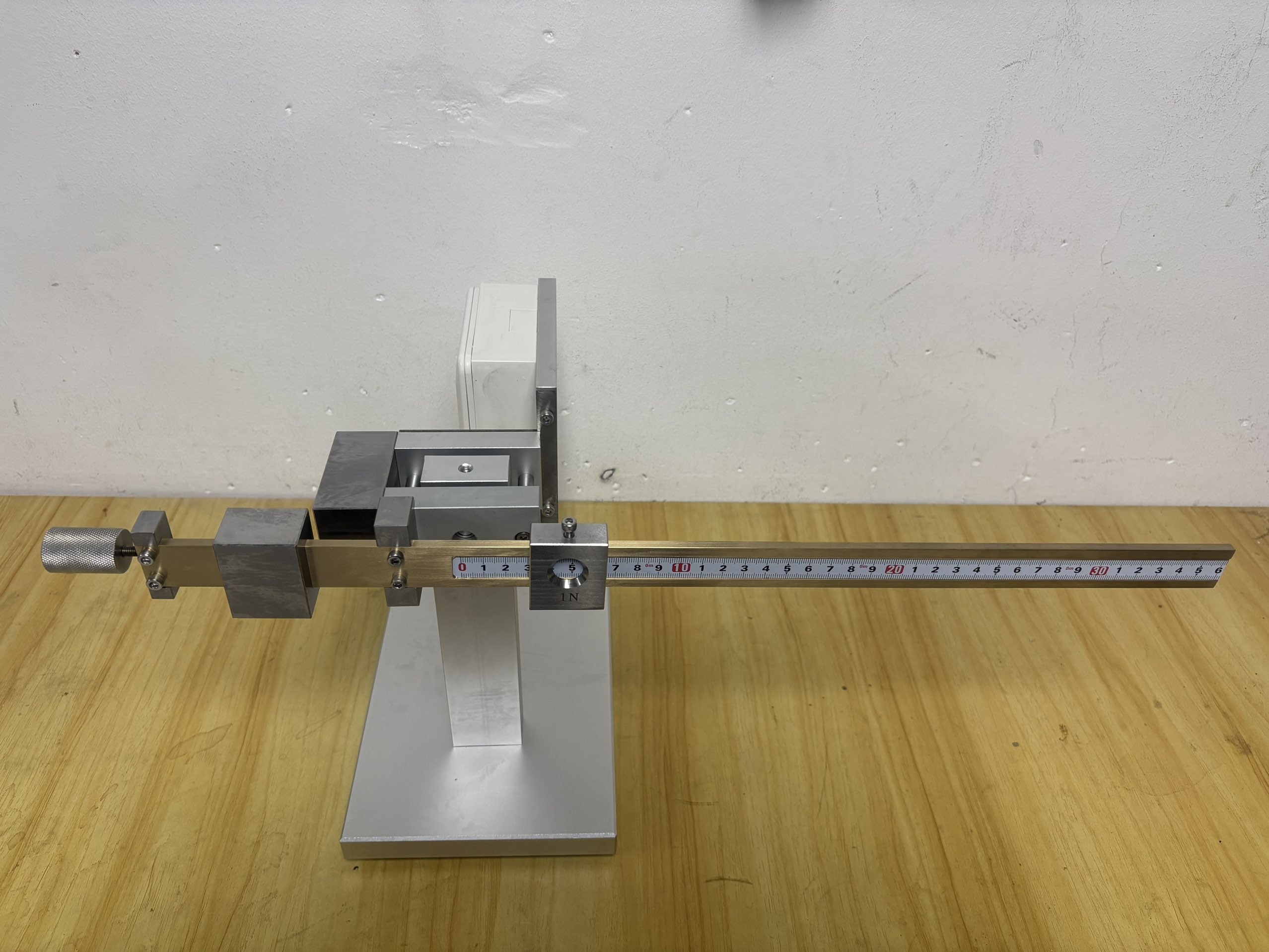 插头力矩试验装置